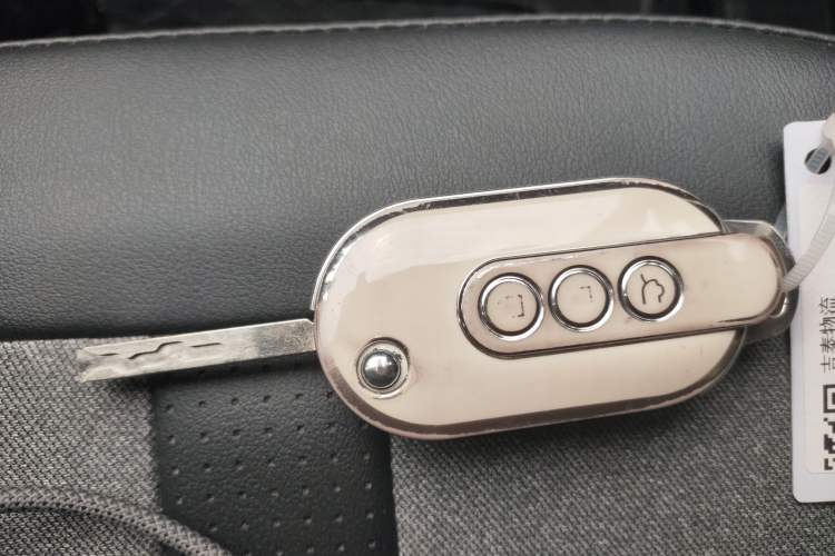 Used Wuling Hongguang MINIEV 2022 GAMEBOY 300km Enthusiast Model with Lithium Iron Phosphate