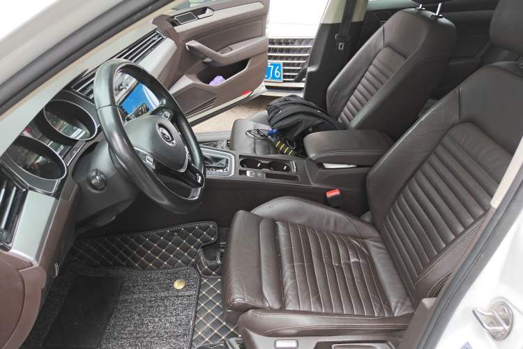 Used Volkswagen Variant 2016 380TSI Two-Wheel-Drive Style Edition Left Front Seat