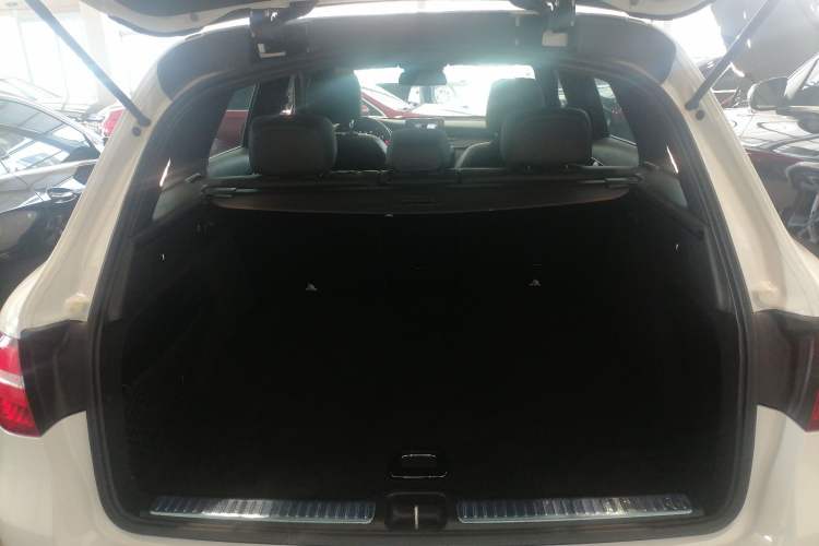 Used Mercedes-Benz GLC 2017 GLC 260 4MATIC Luxury Model
