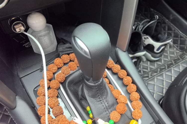 Used Mazda CX-4 2016 2.0L Automatic 2WD Blue Sky Dynamic Edition Gear Lever