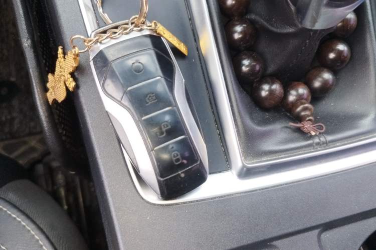 Used BYD Qin Pro 2019 Super Edition 1.5TI Automatic Smart Connect Enjoyment Model China VI Standard
