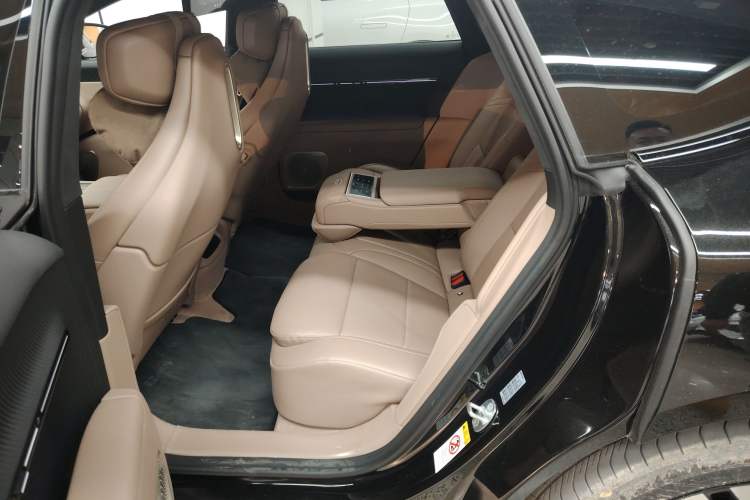 Used Avatr 12 2025 Ultra All-Electric Four-Wheel Drive Left Rear Seat