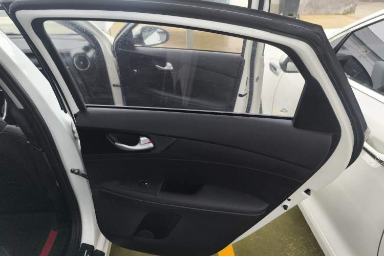 Used Kia K3 2021 1.5L CVT Fashion Edition
