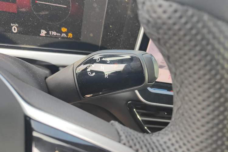 Used Volkswagen Passat 2025 Pro 380TSI Starry Dragon Luxury Edition Gear Lever