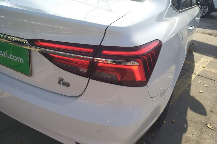 Used Roewe i6 2020 PLUS 1.6L CVT 4G Connected Glory Flagship Edition