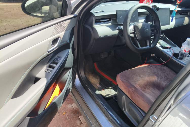 Used BYD Qin PLUS  Driver Seat