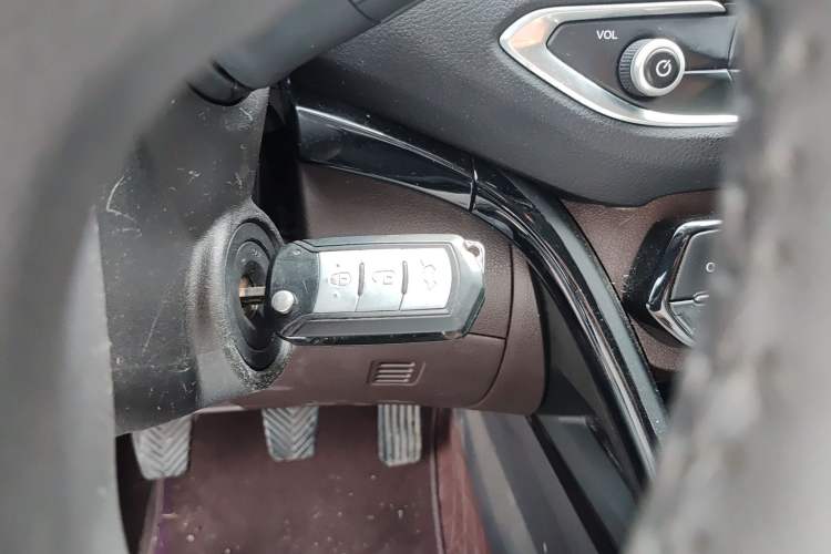 Used GAC Trumpchi GS4 2016 235T Manual Luxury Edition Interior 1