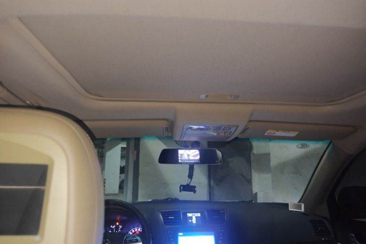 Used Toyota Highlander 2012 2.7L Two-Wheel Drive 7-Seater Luxury Edition