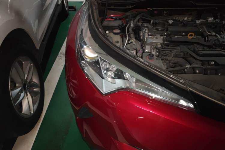 Used Toyota C-HR 2018 2.0L Leading with Sunroof China V Standard