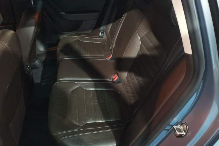 Used Volkswagen Magotan 2012 Travel Edition 2.0 TSI Luxury Version