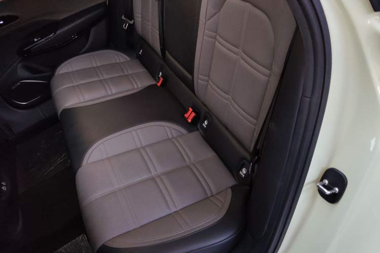 Used Hongqi EH7 2024 690 Pro Left Rear Seat