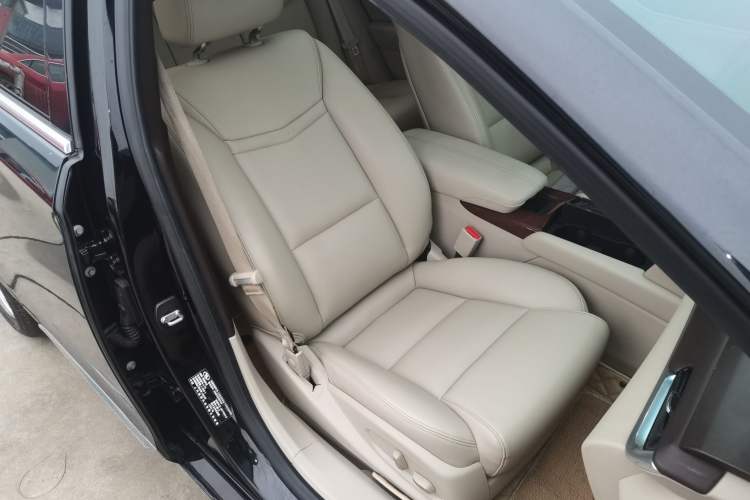 Used Cadillac XTS 2017 28T Tech Edition Right Front Seat