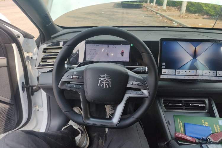 Used BYD Qin L 2025 DM-i Smart Drive 80KM Leading Model Steering Wheel