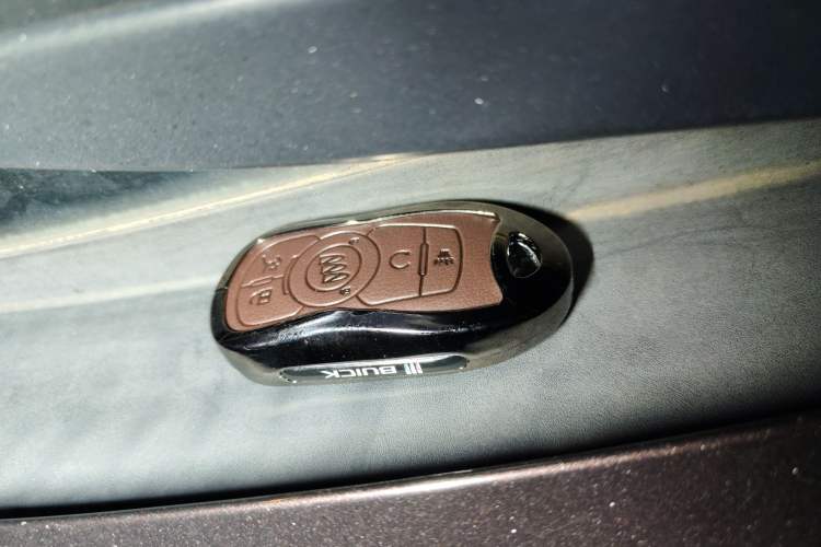 Used Buick Envision 2021 532T Two-Wheel-Drive Elite Version
