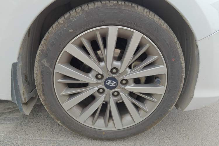 Used Hyundai Mistra 2017 1.8L Automatic Smart GLS China V Standard Right Front Wheel Hub