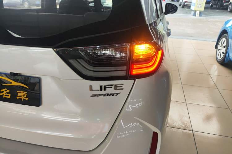 Used Honda LIFE 2021 1.5L CVT SPORT Heartbeat Edition Exterior 3