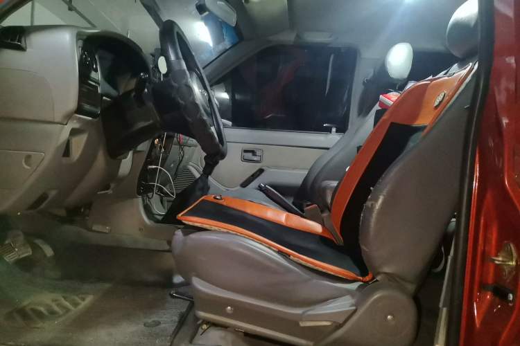 Used Isuzu Pickup 2009 2.8T 4WD Base Model Van 4JB1-TCT Left Front Seat