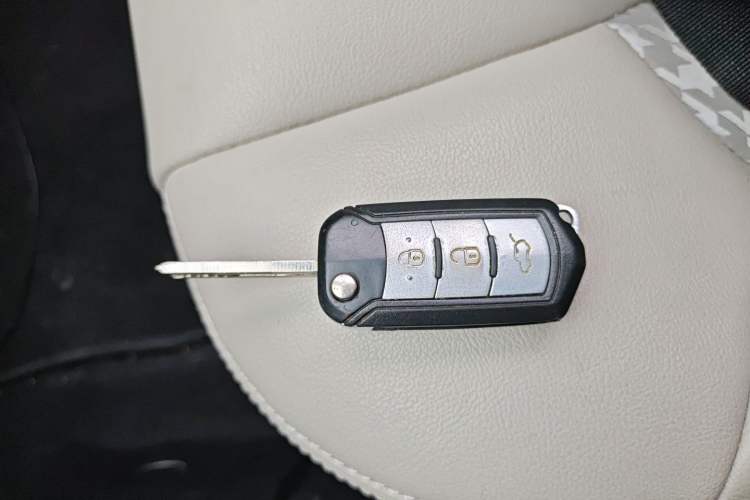 Used GAC Trumpchi GA3S Vision 2014 1.6L Manual Luxury ESP Version Vehicle Key