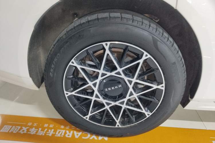 Used Zeekr 009 2024 Six-Seat Executive Version 4WD 108 kWh