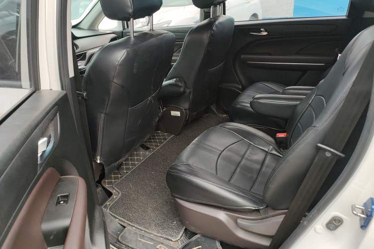 Used GAC Trumpchi M6 2019 270T Automatic Prestige Edition (7-seater) China V Standard Left Rear Seat