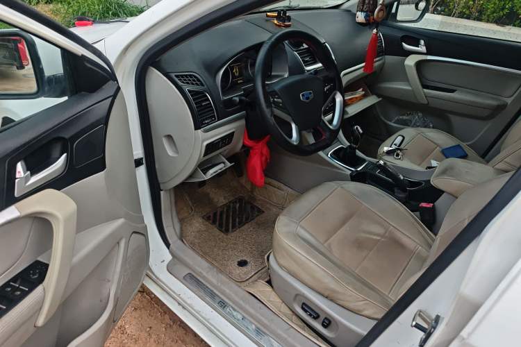 Used Geely Auto Emgrand 2014 Sedan 1.3T Manual Luxury Model
