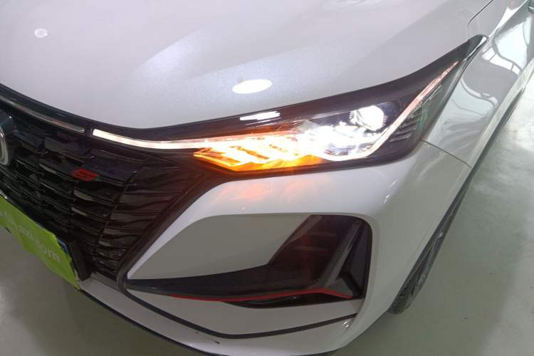 Used CHANGAN CS75 PLUS 2022 Classic Edition 1.5T Automatic Pioneer Model Left Front Headlight