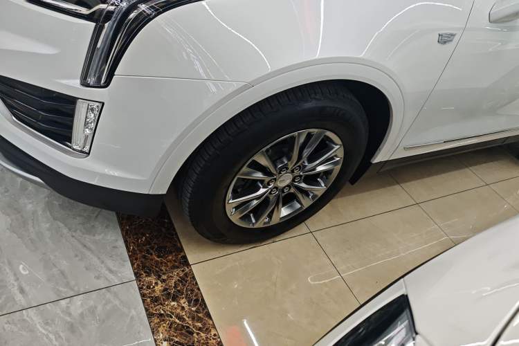 Used Cadillac XT5 2020 28T Four-Wheel Drive Luxury Version Left Front Wheel Hub