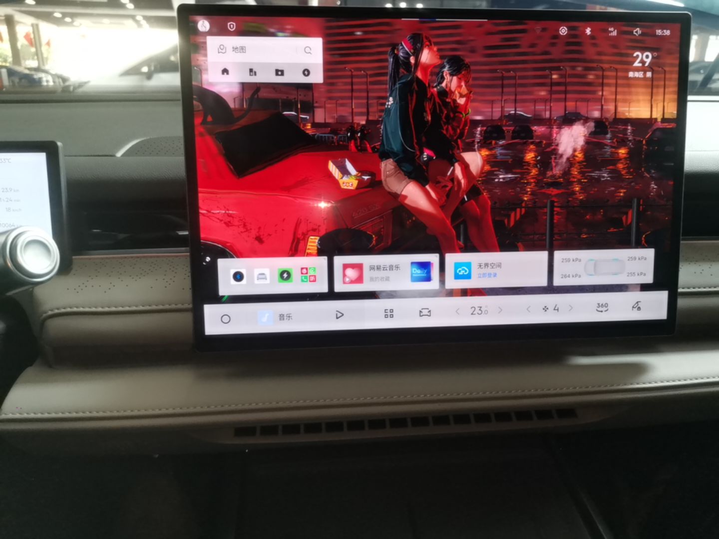 Geely Galaxy 8 2025 130km EM-i Deluxe Edition — снимка 20