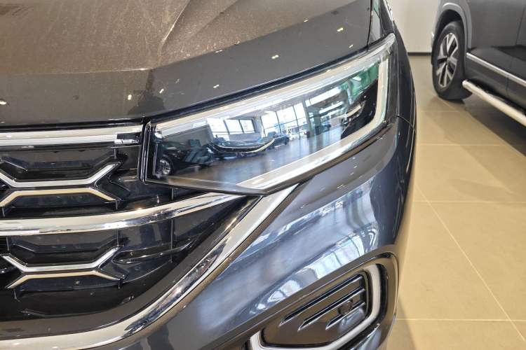 Used Volkswagen Tayron 2023 280TSI Two-Wheel-Drive Luxury Plus Advanced Version