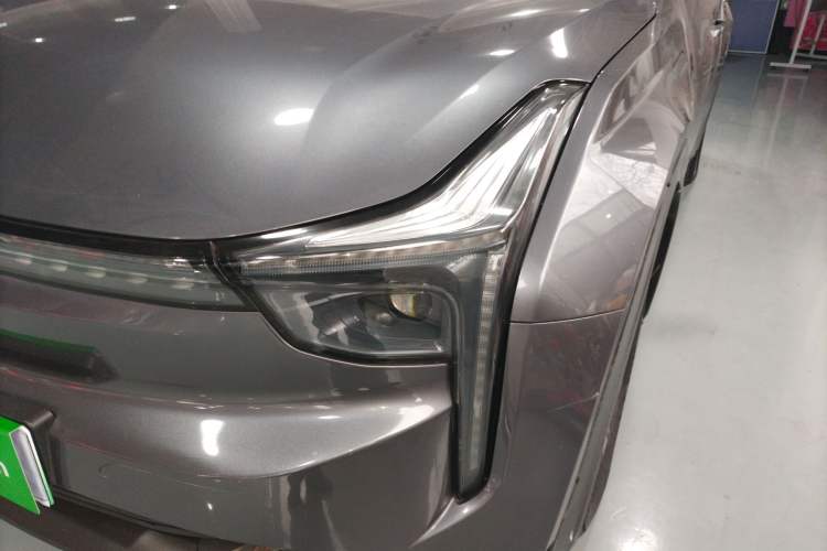 Used NETA U 2023 NETA U-Ⅱ 400 U Show Edition – Lithium Iron Phosphate