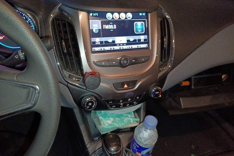 Used Chevrolet Cruze 2017 1.5L Automatic Pioneer Sunroof Edition
