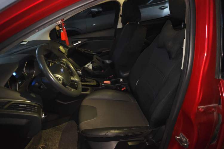 Used Ford Focus 2012 Hatchback 1.6L Automatic Fashion Edition Left Front Seat