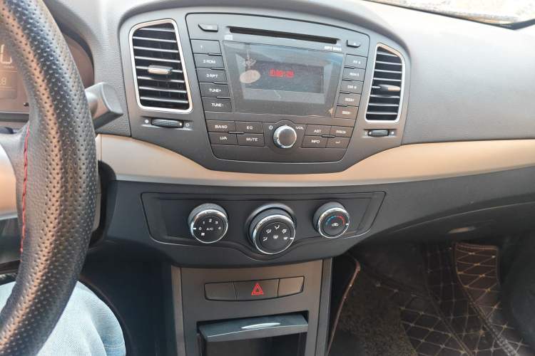 Used Roewe 350 2013 350S 1.5L Manual Xunchi Edition
