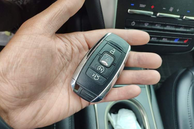 Used Lincoln MKC 2018 2.0T Two-Wheel Drive Luxury Edition