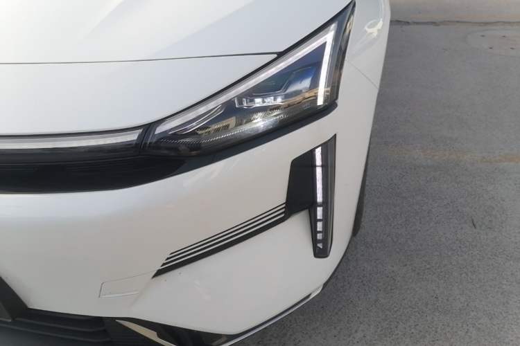 Used Geely Galaxy L6 2025 EM-i 140km Starship Edition
