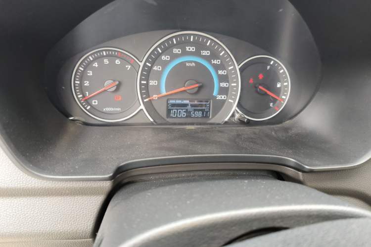 Used Wuling Hongguang V 2019 1.5L Standard Version China VI LAR
