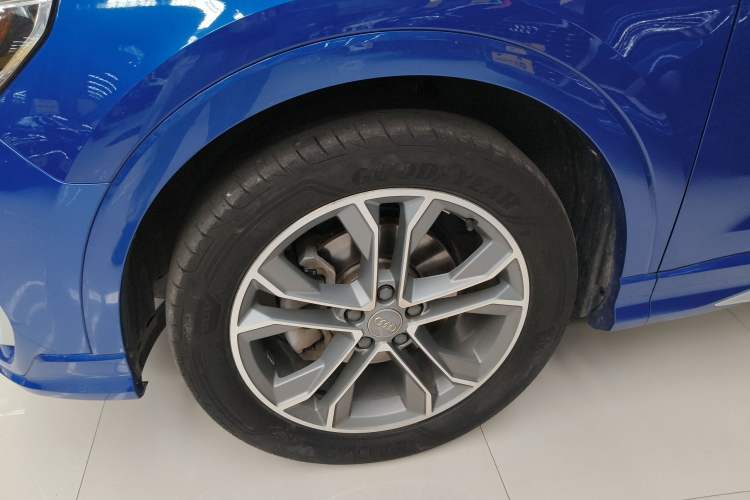 Used Audi Q3 2019 40 TFSI Fashion Dynamic Model
