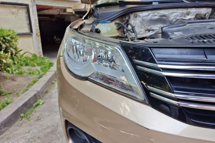 Used Volkswagen Tiguan 2012 1.8TSI Automatic Two-Wheel Drive Trend Edition Right Front Headlight