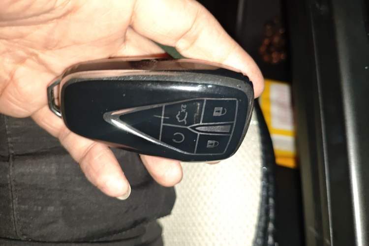 Used CHANGAN OSHAN X5 PLUS 2023 1.5T DCT Excellence Edition Vehicle Key