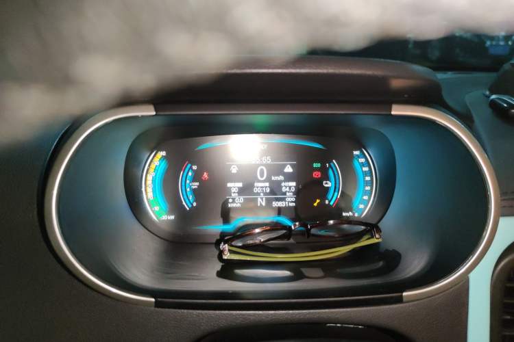 Used Chery QQ Little Ant 2021 200 000-Yuan Ant Fan Edition Talent Version Lithium Iron Phosphate 301 km Instrument Cluster