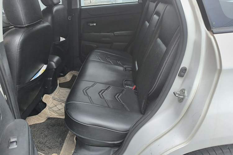 Used Mitsubishi ASX 2013 2.0L CVT Two-Wheel Drive Elite Edition Left Rear Seat
