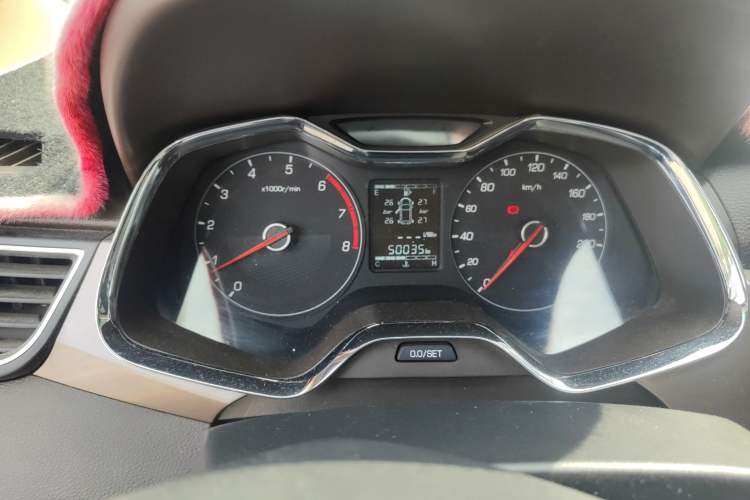 Used Baojun 310W 2017 1.5L Manual Fashion Model China V
