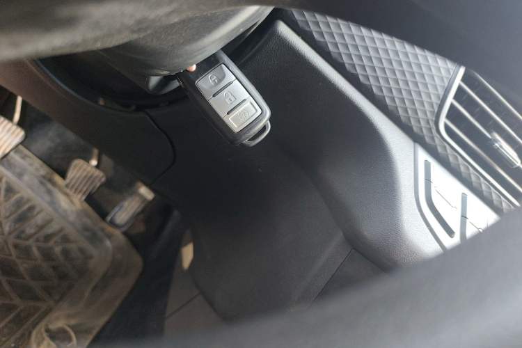 Used Dongfeng Fengon 330 
