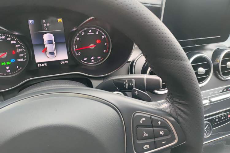 Used Mercedes-Benz C-Class 2018 C 180 L Fashion Edition Sport Version Gear Lever