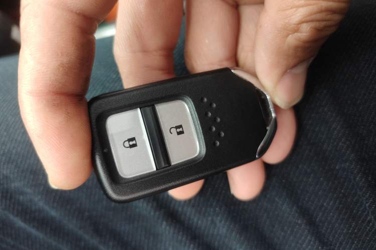 Used Honda Fit 2022 1.5L CVT Trendy Sunroof Edition Vehicle Key