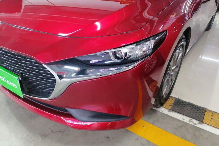 Used Mazda Mazda 3 Axela 2020 1.5L Automatic Luxury Version