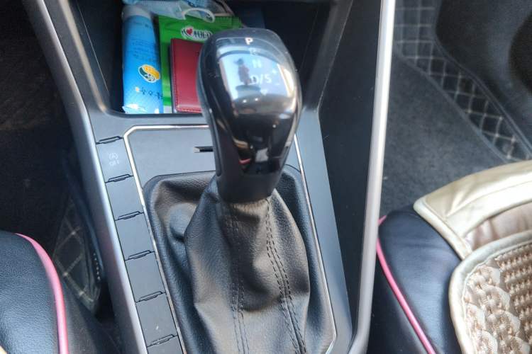 Used Volkswagen Polo 2019 Plus 1.5L Automatic Panoramic Enjoyment Edition Gear Lever