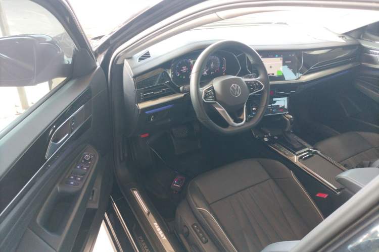 Used Volkswagen Passat 2023 330TSI Starry Luxury Edition