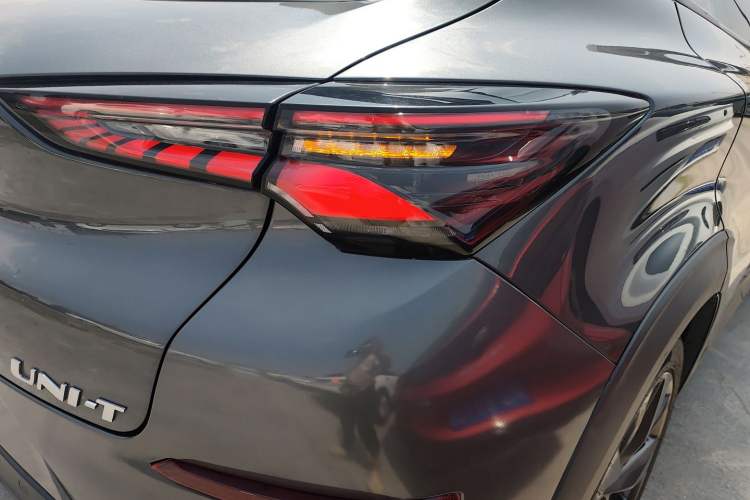 Used CHANGAN UNI-T 2020 1.5T Prestige Version