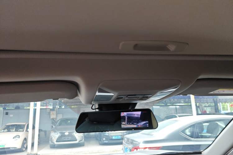 Used Toyota RAV4 2023 2.0L CVT Two-Wheel Drive Fashion Edition Headliner